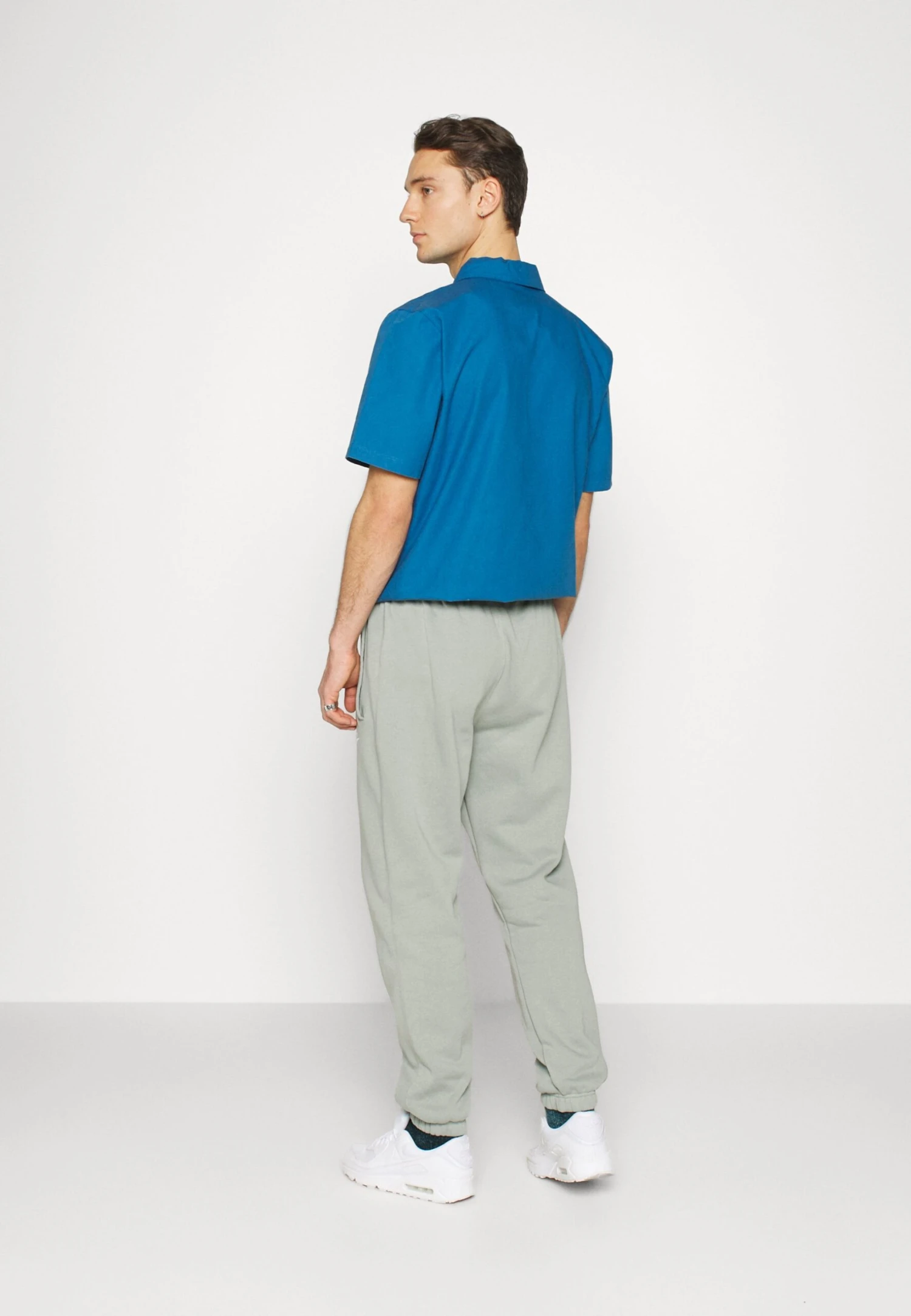 Nike Sportswear Club Pant - Pantalones Deportivos - Mica Green 5 Nike Sportswear Club Pant - Pantalones Deportivos - Mica Green - Imagen 5