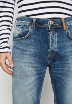 LTB Corvin - Shorts Vaqueros - Savius 11 LTB Corvin - Shorts Vaqueros - Savius -Jack & Jones Ventas 02e1b6aa111b4297890c0b3c3f7875c7