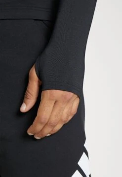 ADIDAS PERFORMANCE Tee - Camiseta De Manga Larga - Black -Jack & Jones Ventas 05220bff114b4210b1f91256b5a2d682