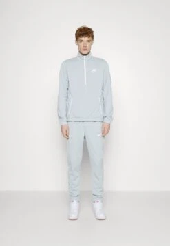 Nike Sportswear M Nk Club Pk Trk Basic - Chándal - Lt Smoke Grey -Jack & Jones Ventas 2054146068fc4071a0abee50b5a44382