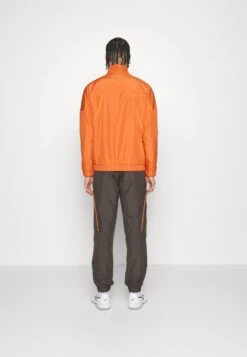 EA7 Emporio Armani Tennis Pro Suit - Chándal - Orange/Grey -Jack & Jones Ventas 223e96597d3b4c1b9c48d9cd3a957143