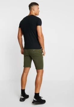 Alpha Industries Kerosene - Shorts - Dark Oliv -Jack & Jones Ventas 2699d889330a473095cd230c6919c755