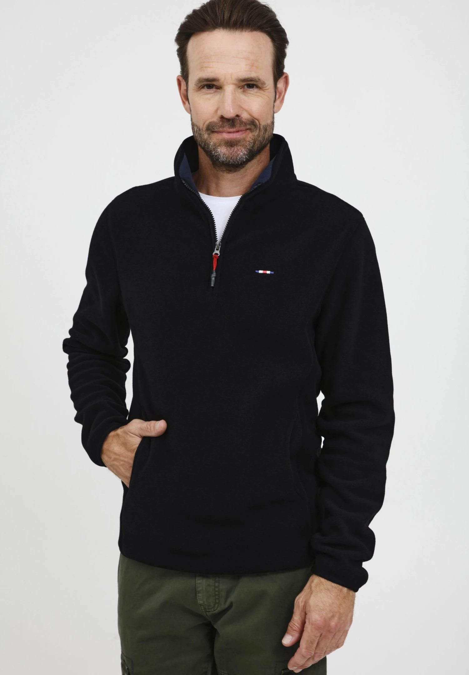 Fqbroder - Forro Polar - Black Beauty 1 Fqbroder - Forro Polar - Black Beauty