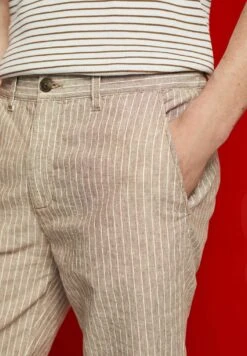 ESPRIT Gestreifte- Shorts - Beige 17 ESPRIT Gestreifte- Shorts - Beige -Jack & Jones Ventas 31e1957bee0249f1a159ef5ce2b429e8