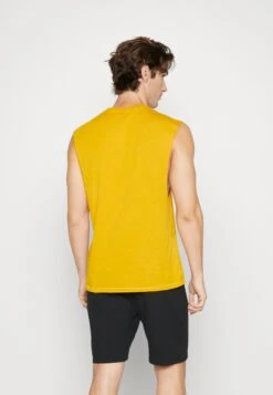 Oakley Camiseta Interior - Amber Yellow -Jack & Jones Ventas 3e37d1ebccf74d5f9a3c49bd143999a9