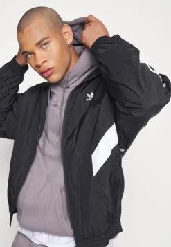 Adidas Originals Chaqueta De Entrenamiento - Black -Jack & Jones Ventas 3ffe4a0b349e446fb4ad36943b2ba2fe