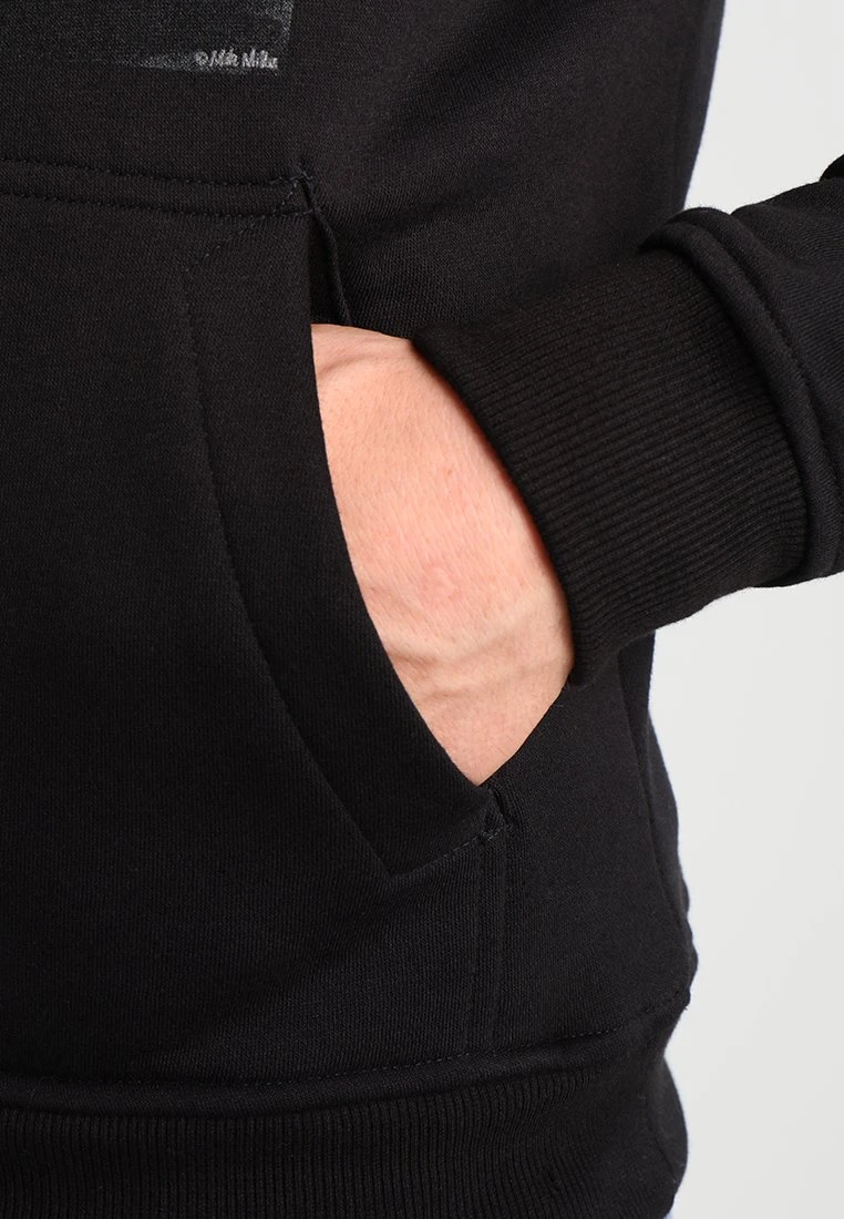 Mister Tee The World - Jersey Con Capucha - Black 5 Mister Tee The World - Jersey Con Capucha - Black - Imagen 5