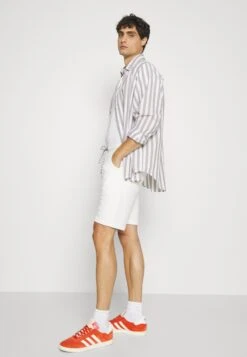 Indicode Jeans Brennan - Shorts - Off-White -Jack & Jones Ventas 537e349e1f8244678ba2464b1c7a9530