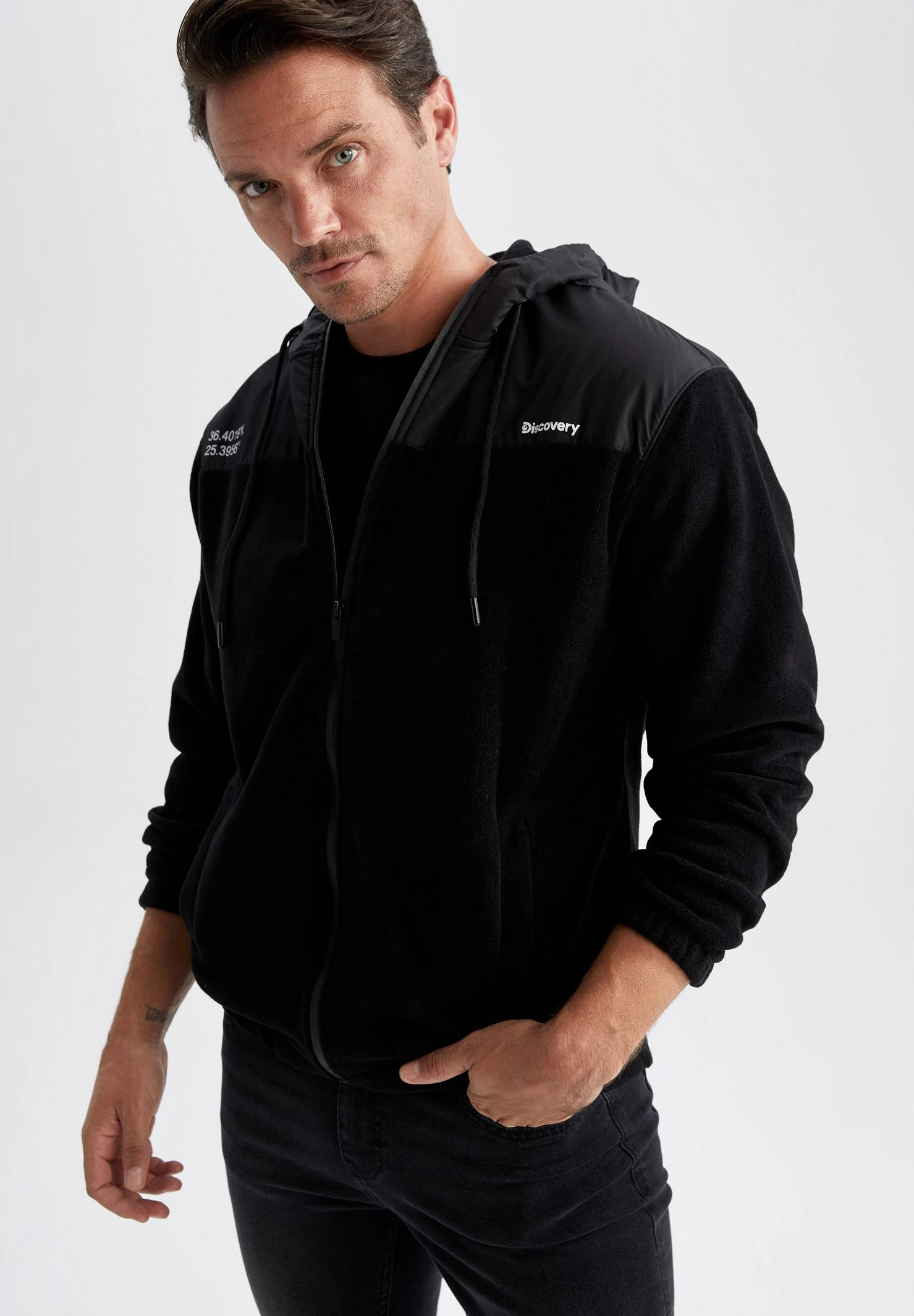 DeFacto Relax Fit Discovery Adventures- Sudadera Con Cremallera - Black 1 DeFacto Relax Fit Discovery Adventures- Sudadera Con Cremallera - Black