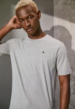 Scotch & Soda Crewneck - Camiseta Básica - Grey Melange -Jack & Jones Ventas 59f9ab033f084d6d94df2b2458ad475e