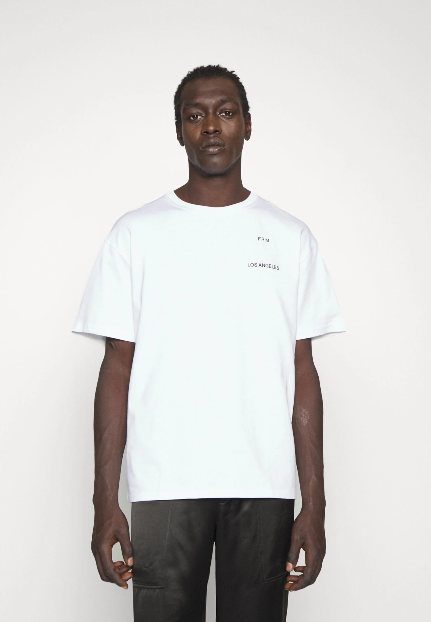 Frame Logo Graphic - Camiseta Básica - Blan 1 Frame Logo Graphic - Camiseta Básica - Blan