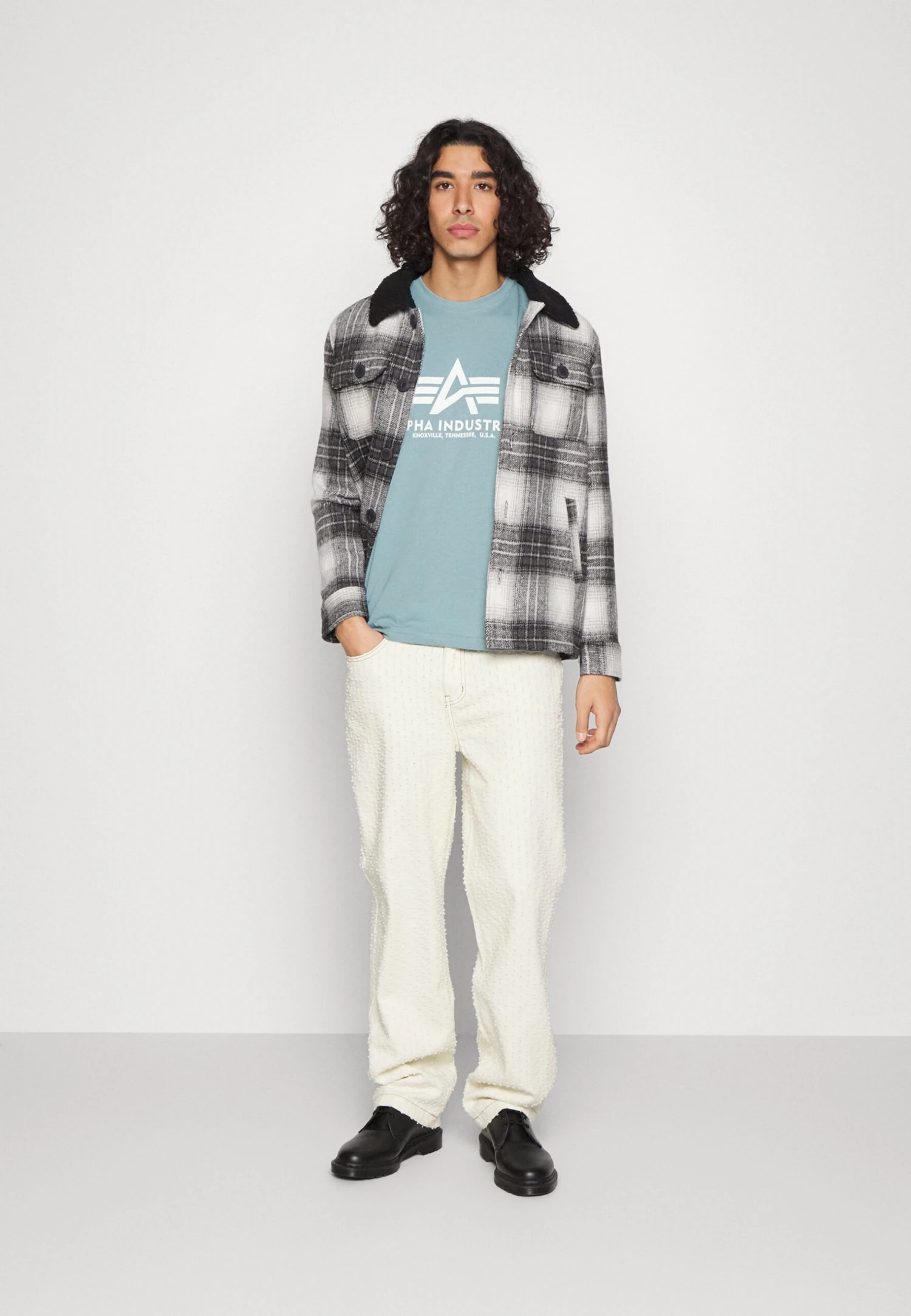 Alpha Industries Neon- Camiseta Estampada - Grey Blue 2 Alpha Industries Neon- Camiseta Estampada - Grey Blue - Imagen 2