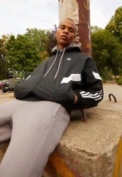 Adidas Originals Chaqueta De Entrenamiento - Black -Jack & Jones Ventas 6aebb79597824eefa07299b50b59f4fc