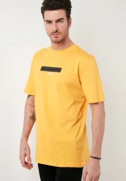 Regular Fit - Camiseta Básica - Yellow