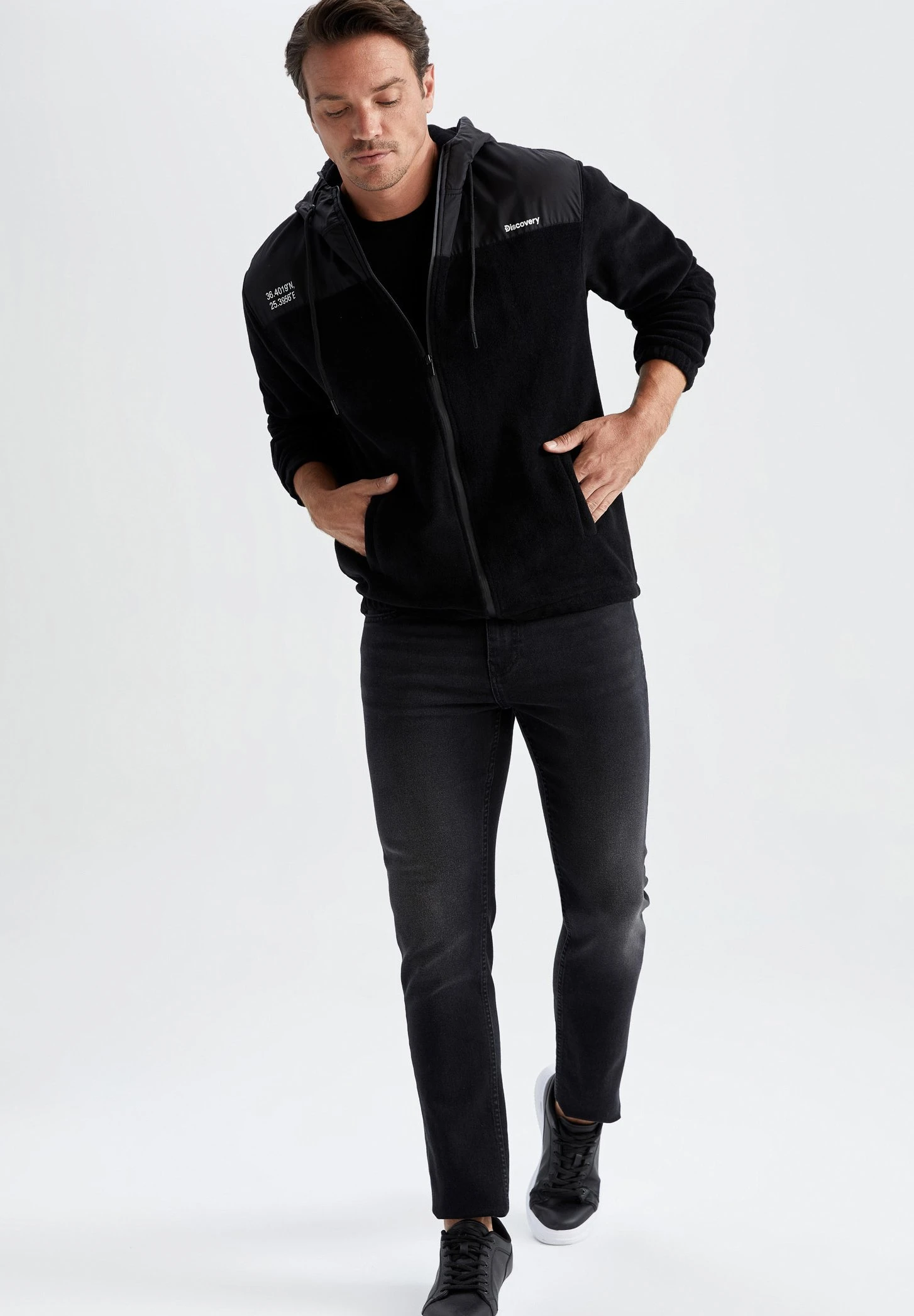 DeFacto Relax Fit Discovery Adventures- Sudadera Con Cremallera - Black 2 DeFacto Relax Fit Discovery Adventures- Sudadera Con Cremallera - Black - Imagen 2