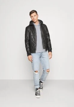 Primera página -Jack & Jones Ventas c0bb9e686f594b4c81ec79e3fa18c922