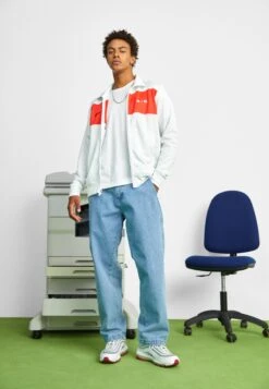 Nike Sportswear Air Tracktop - Chaqueta De Entrenamiento - Summit White/Light Crimson -Jack & Jones Ventas d09641e409b44469b28236c48b8eb02d