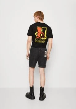 Santa Cruz Seeing Moon Dot Unisex - Shorts - Black Washed Denim -Jack & Jones Ventas d0e5997803f547e583dfb9422bf7841b