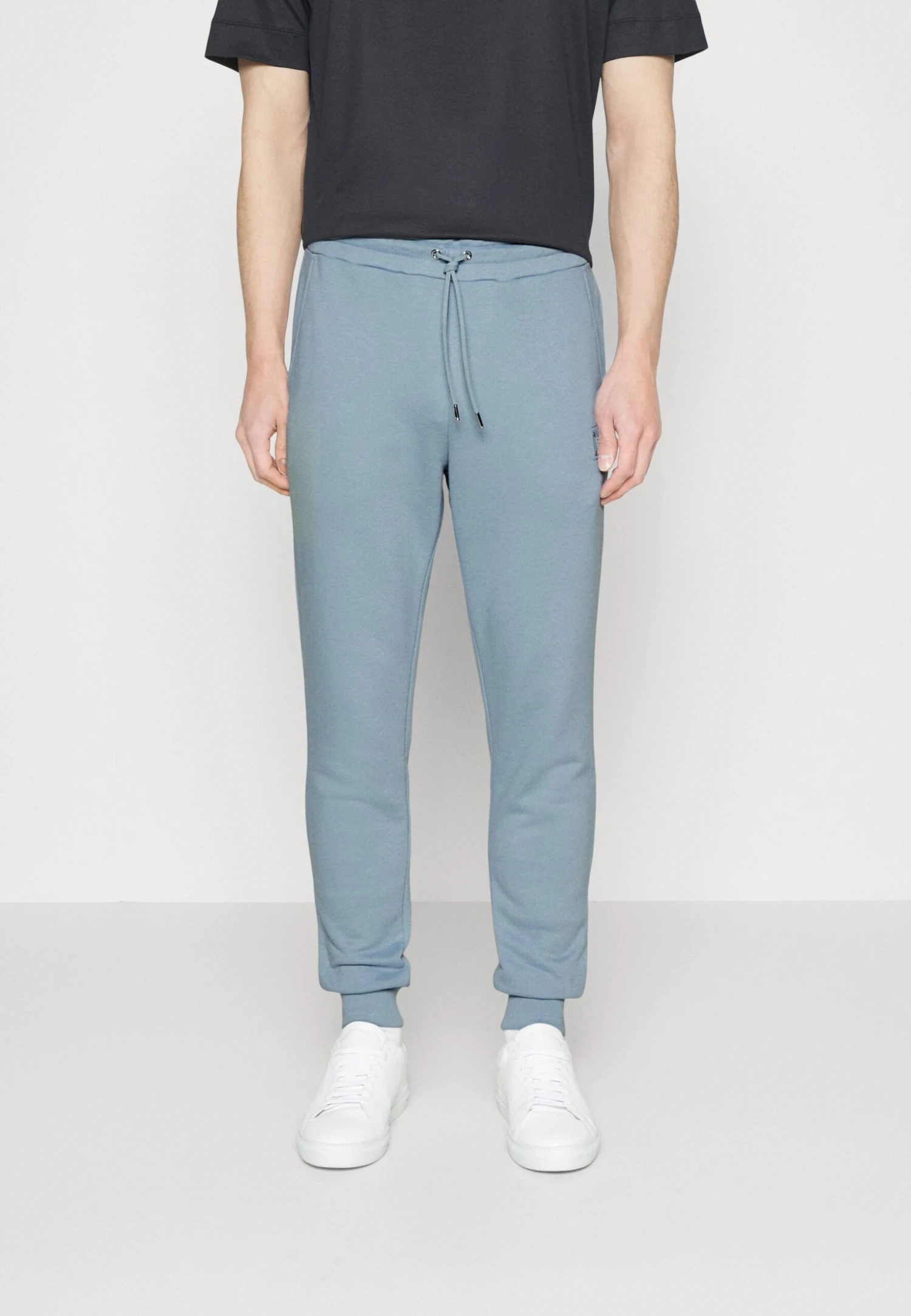 EA7 Emporio Armani Trouser - Pantalones Deportivos - Light Blue 1 EA7 Emporio Armani Trouser - Pantalones Deportivos - Light Blue